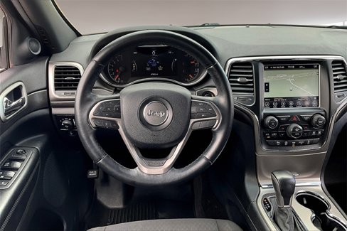 Used 2018 Jeep Grand Cherokee Laredo image 5