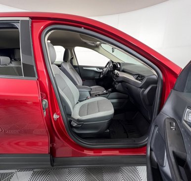 Used 2020 Ford Escape SE image 6