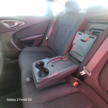 Used 2016 Chrysler 200 Limited image 23