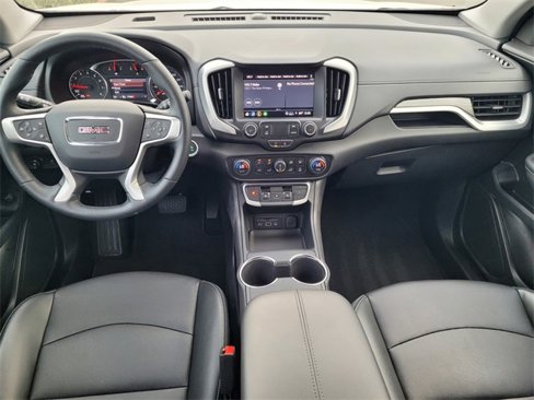 Used 2024 GMC Terrain SLT image 9