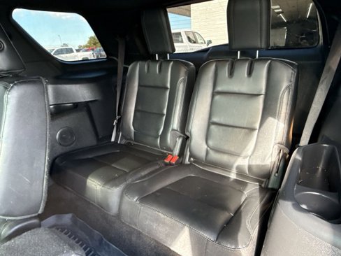 Used 2016 Ford Explorer XLT w/ Equipment Group 202A image 26