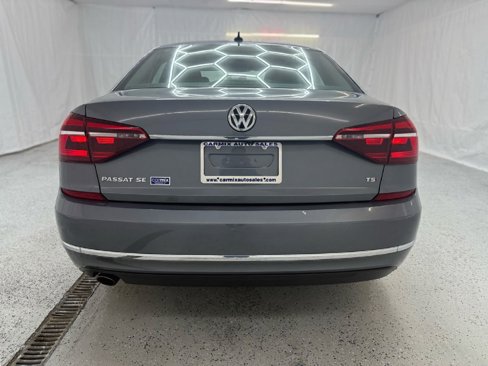 Used 2017 Volkswagen Passat 1.8T SE image 4
