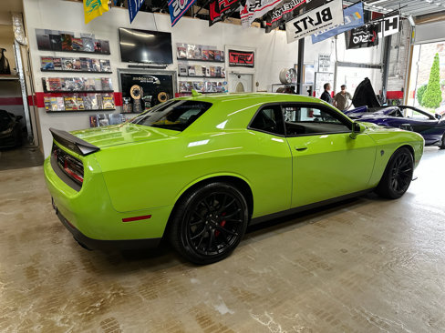 Used 2015 Dodge Challenger SRT Hellcat image 5