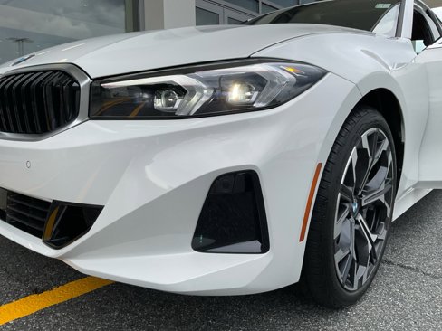 New 2025 BMW 330i Sedan w/ Premium Package image 26