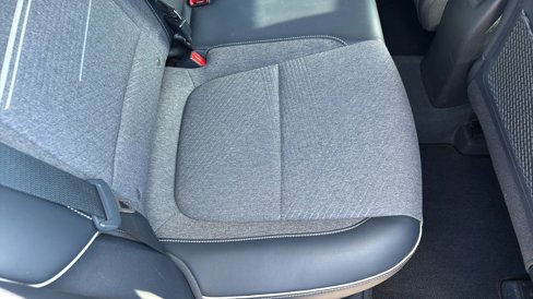 Used 2020 Hyundai Venue image 33