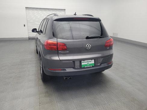 Used 2016 Volkswagen Tiguan S image 6
