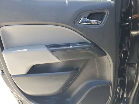 Used 2018 Chevrolet Colorado LT image 11