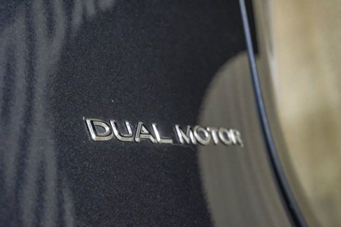 Used 2020 Tesla Model Y Long Range image 37