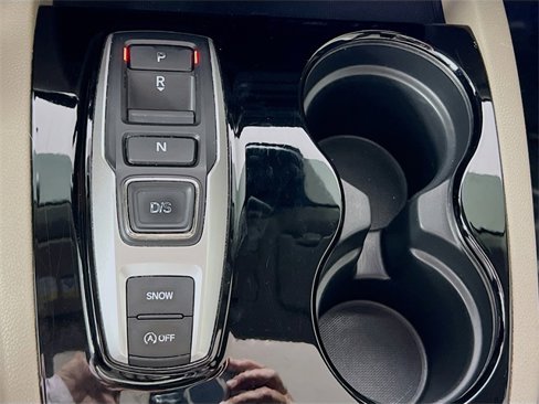 Used 2016 Honda Pilot Touring image 17