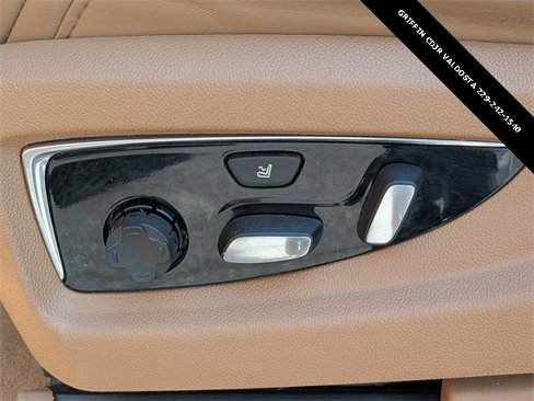 Used 2017 Cadillac Escalade Platinum image 21
