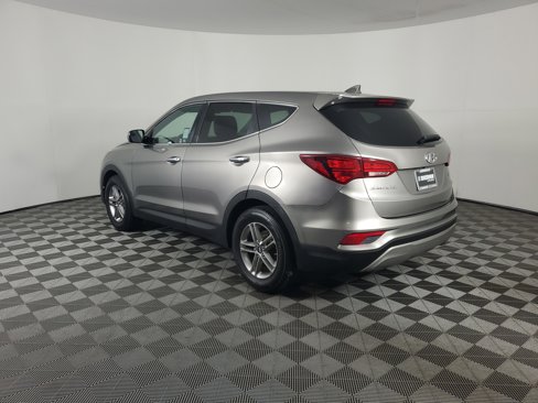 Used 2017 Hyundai Santa Fe Sport image 6