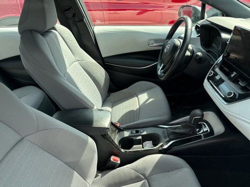 Used 2023 Toyota Corolla SE image 3