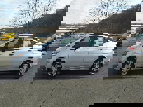 New 2025 Nissan Versa S w/ Trunk Package image 2