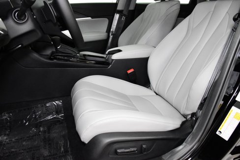 New 2025 Acura Integra image 10