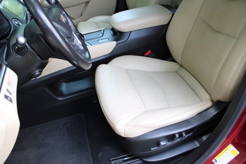 Used 2018 Cadillac XT5 Luxury w/ Driver Awareness Package image 22