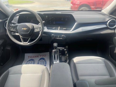 Used 2024 Chevrolet Trax LT image 28