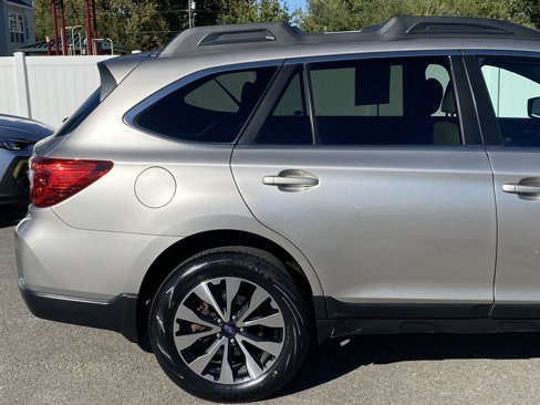 Used 2017 Subaru Outback 2.5i Limited w/ Popular Package #5 image 6