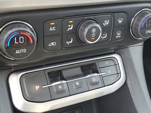 Certified 2021 GMC Acadia SLT w/ Elevation Edition image 20