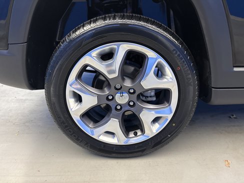 Used 2020 Jeep Compass Limited image 8