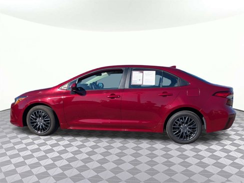 Used 2024 Toyota Corolla LE image 8