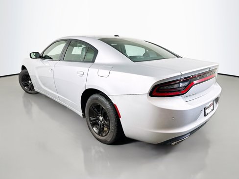 Used 2022 Dodge Charger SXT w/ Leather Interior Group image 5