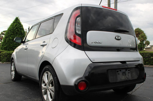 Used 2016 Kia Soul + image 13