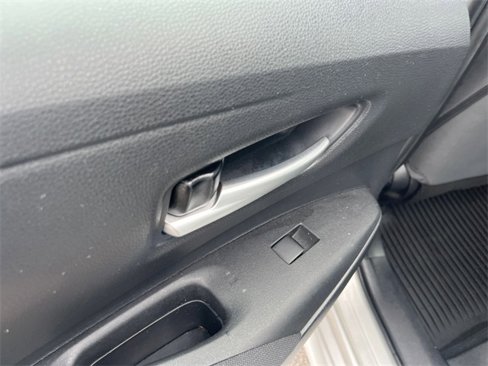 Used 2021 Toyota Corolla LE image 21