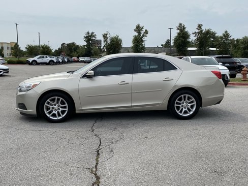 Used 2015 Chevrolet Malibu LT w/ Power Convenience Package image 4