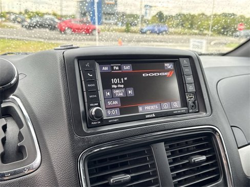 Used 2019 Dodge Grand Caravan GT image 18