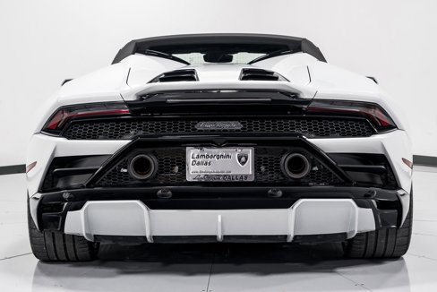 Used 2023 Lamborghini Huracan EVO image 41