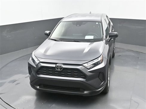 Used 2023 Toyota RAV4 LE image 28
