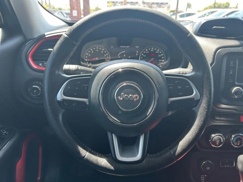 Used 2015 Jeep Renegade Trailhawk image 14