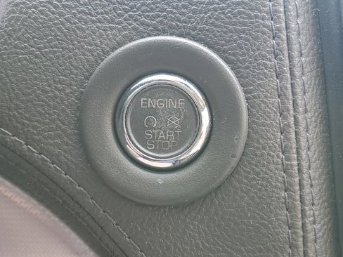 Used 2013 Lincoln MKX FWD image 26