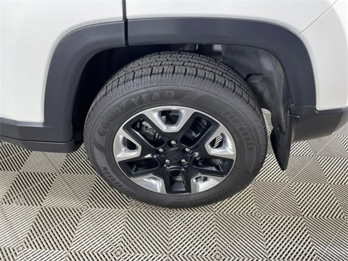 Used 2017 Jeep Compass Trailhawk image 21
