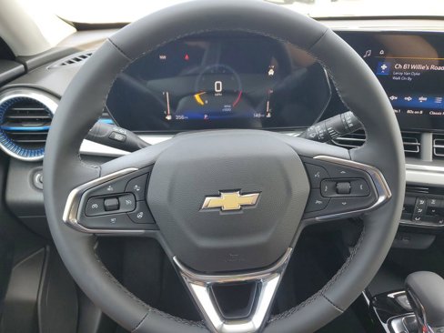 New 2025 Chevrolet Trax LT w/ Driver Confidence Package image 16