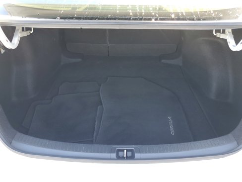 Used 2022 Toyota Corolla LE image 8