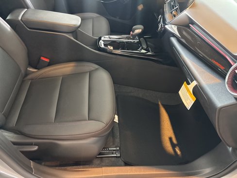 New 2025 Chevrolet Trax RS w/ Sunroof Package image 26
