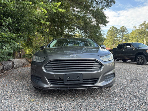 Used 2014 Ford Fusion SE image 2