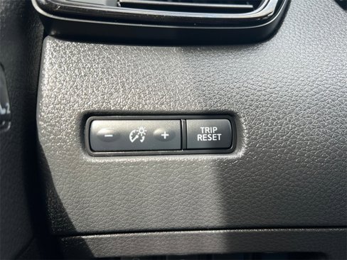 Used 2019 Nissan Rogue SV w/ Premium Package image 23