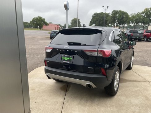 Used 2021 Ford Escape SE w/ Cold Weather Package image 4