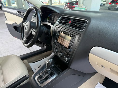 Used 2013 Volkswagen Jetta SE image 24