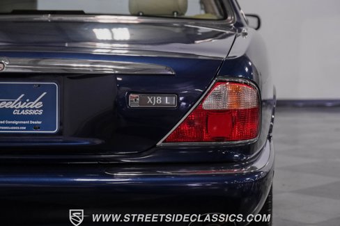 Used 1999 Jaguar XJ8 image 24