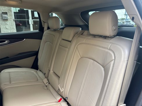 Used 2016 Lincoln MKX Reserve w/ Climate Package image 13