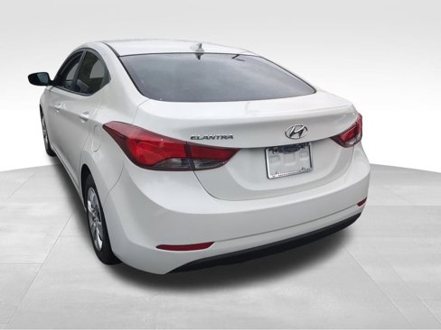 Used 2016 Hyundai Elantra SE image 5