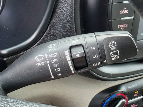 Used 2020 Kia Soul LX image 35