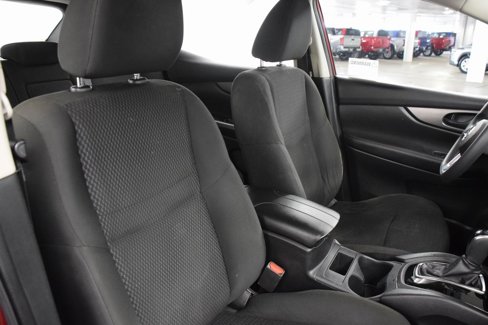 Used 2021 Nissan Rogue Sport S image 19