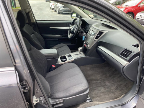 Used 2011 Subaru Outback 2.5i Premium image 12