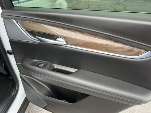 Used 2023 Cadillac XT5 Premium Luxury image 13
