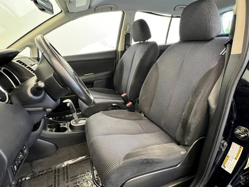 Used 2012 Nissan Versa SL w/ SL Navigation Pkg image 8