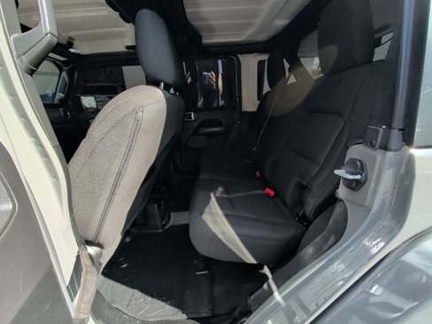 Certified 2020 Jeep Wrangler Unlimited Sahara image 13